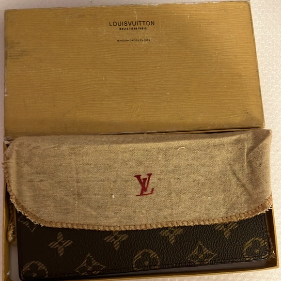 Louis Vuitton Brazza Wallet - Picture 4 of 7